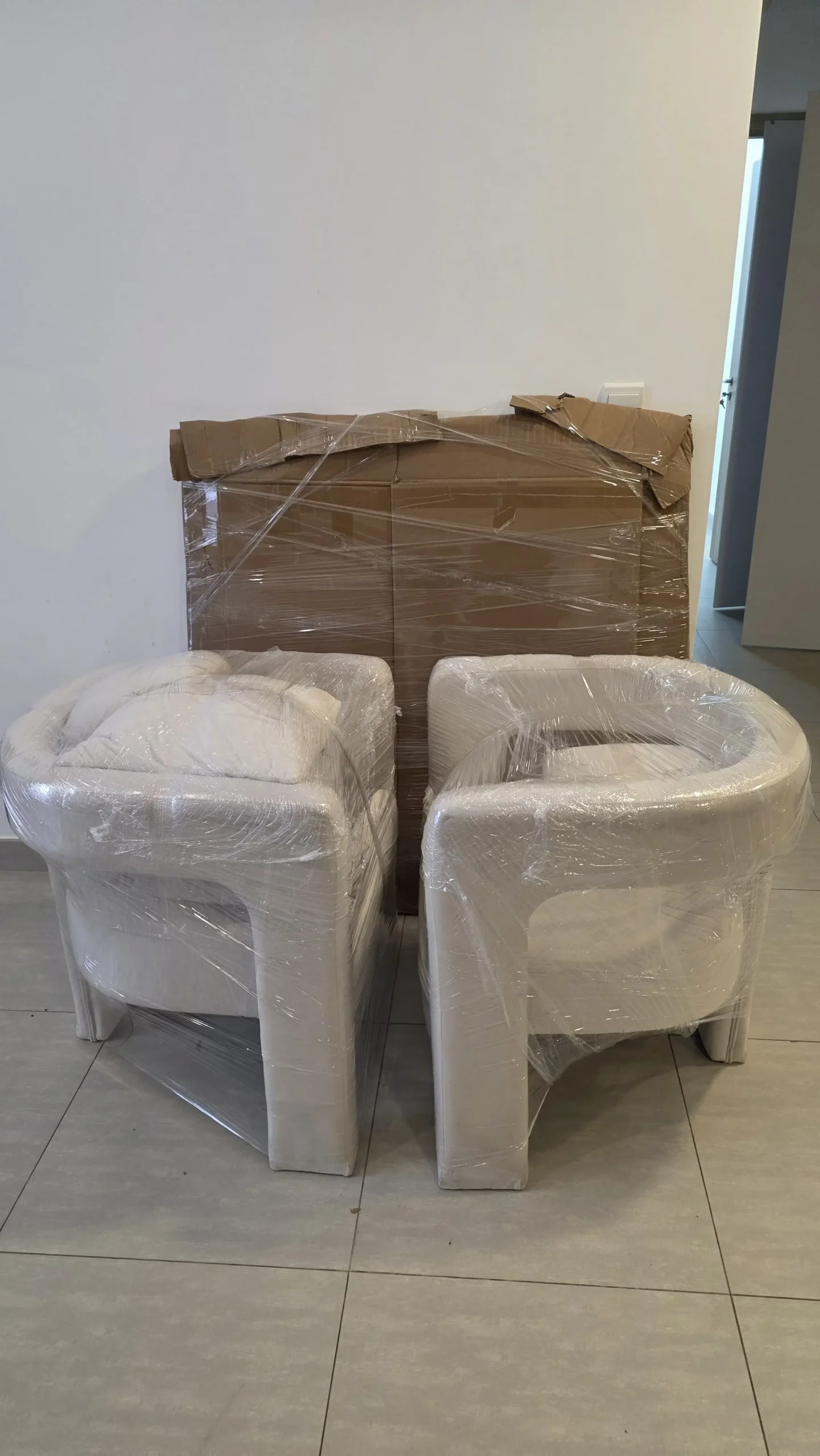 Apartment access and furniture handling in Business Bay Dubai